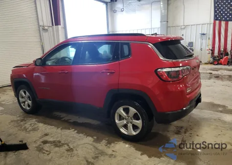 2018 Jeep Compass Latitude 4X4 z USA, uszkodzony, nr VIN 3C4NJDBBXJT485440